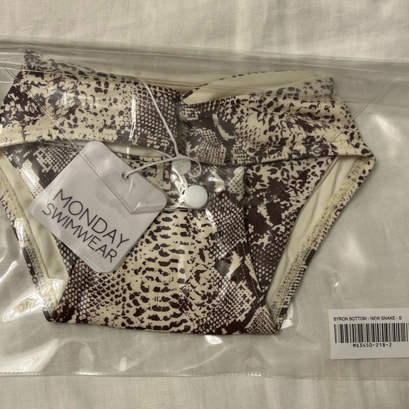 NWT Monday Swimwear Byron Bottom in Snake - Picture 5 of 5